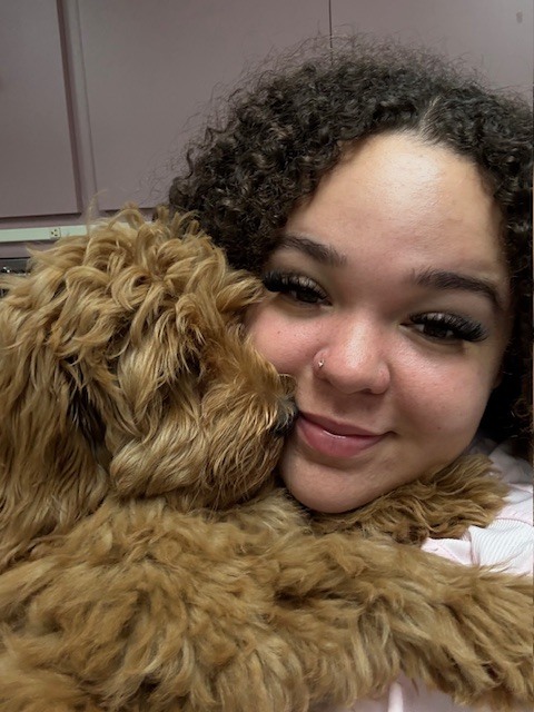 Khloe  , Veterinary Assistant 